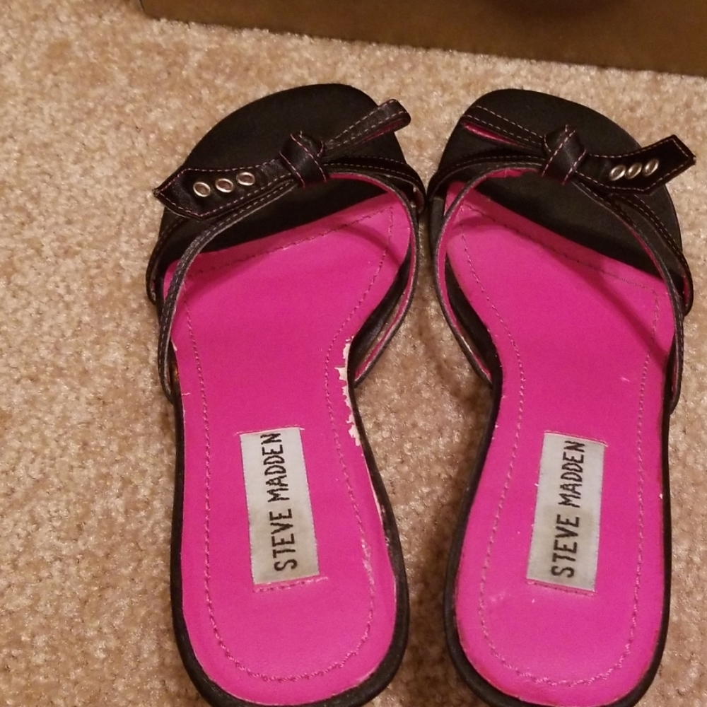 Steve Madden Black Sandal Heels with Pink Insole